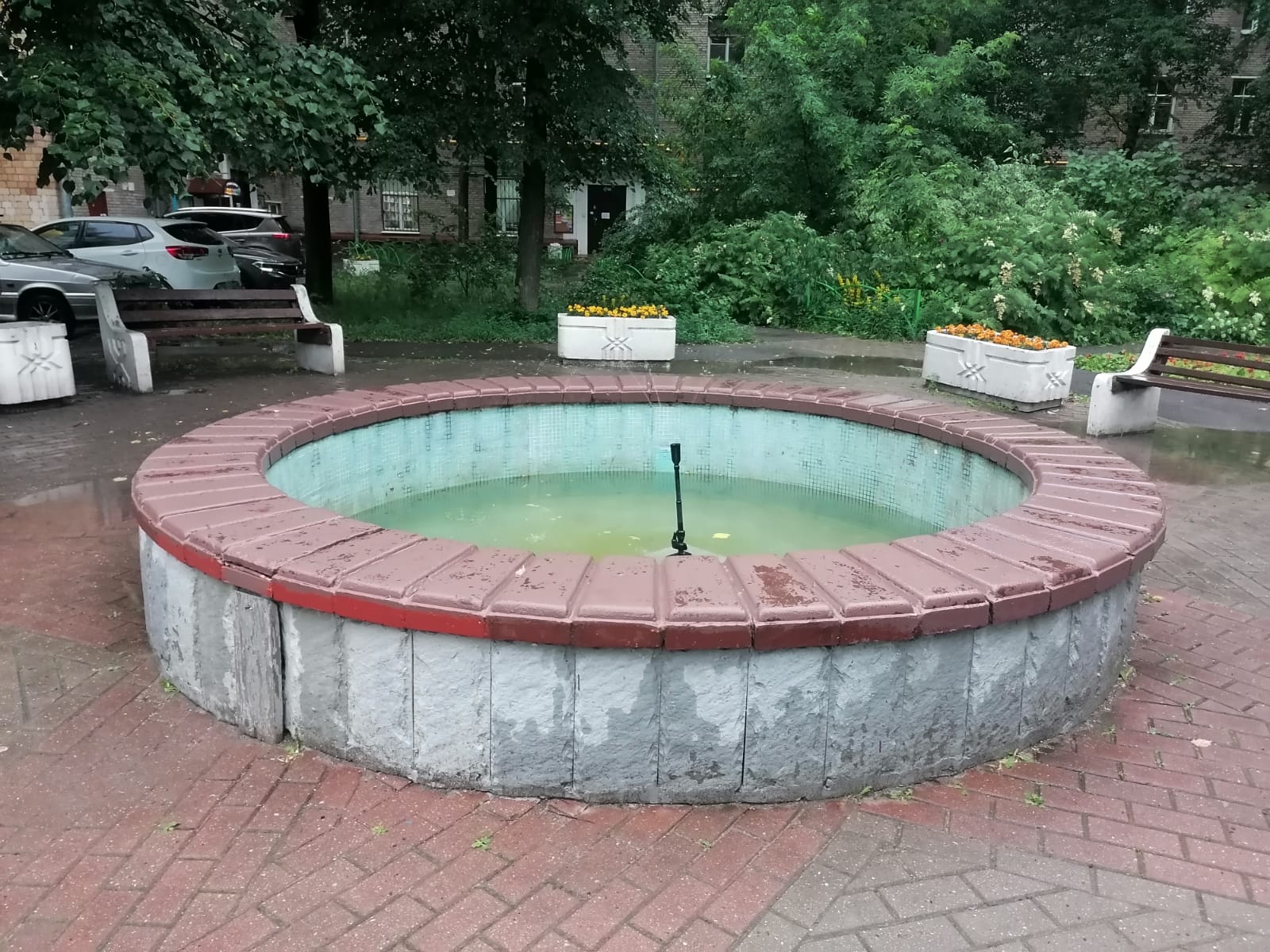 В Алексеевском собирают подписи за восстановление фонтана