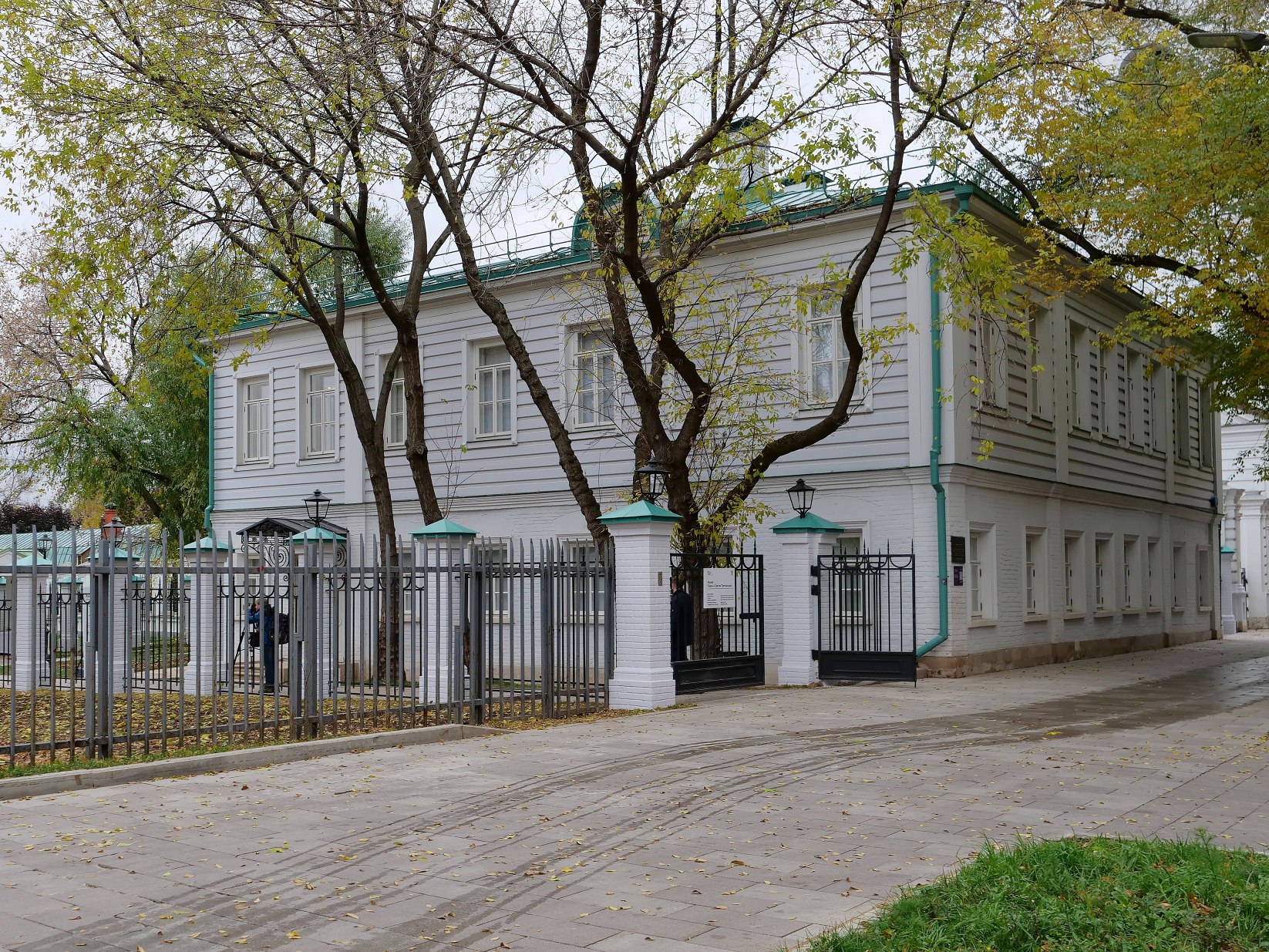 Открылось новое общественное пространство на территории Музея семьи меценатов Третьяковых  фото