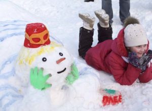 Важно. Дата проведения конкурса лепки снеговиков зависит от погодных условий и может быть изменена. Фото: mos.ru