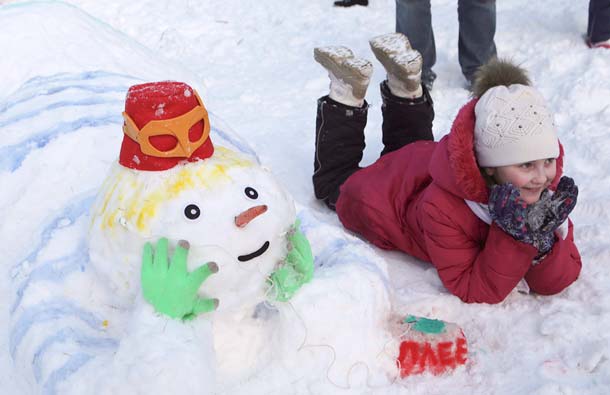Важно. Дата проведения конкурса лепки снеговиков зависит от погодных условий и может быть изменена. Фото: mos.ru