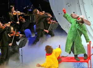 Спектакль. На одной сцене Московского Дворца Молодежи Слава Полунин и Гидон Кремер попробуют уместить классическую музыку и великолепную клоунаду.