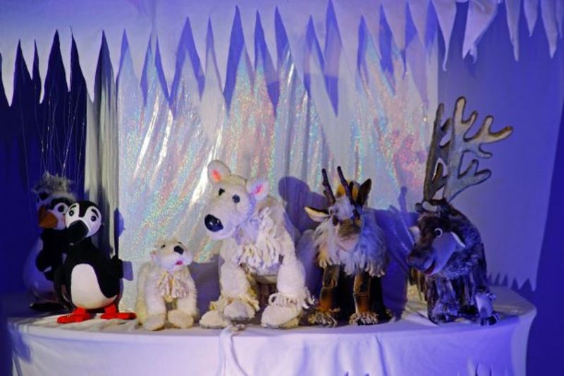 Новогодние елки для самых юных зрителей в Московском детском театре марионеток  фото