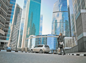 «Москва-Сити». Жильцы квартир, находящихся в составе комплекса, могут дойти пешком до 11 бизнес-центров.
