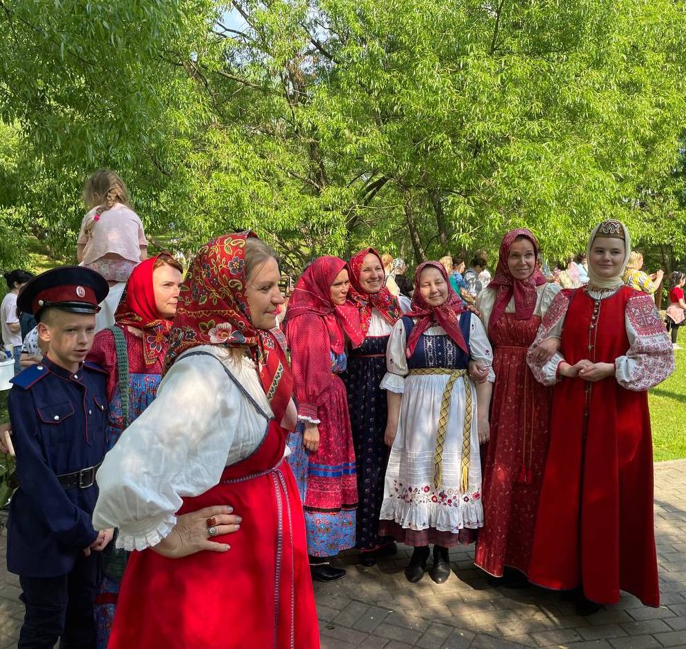 Фестивали, самбо и лучный турнир: как в ЮЗАО отпраздновали День России  фото