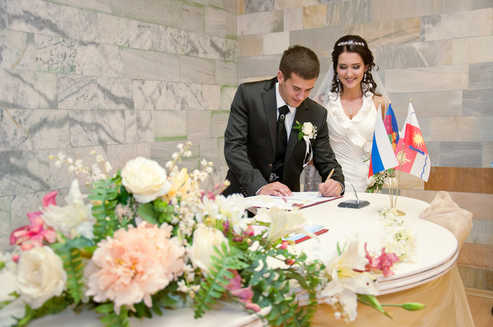 В Москве в День святого Валентина поженятся более 250 пар, фото