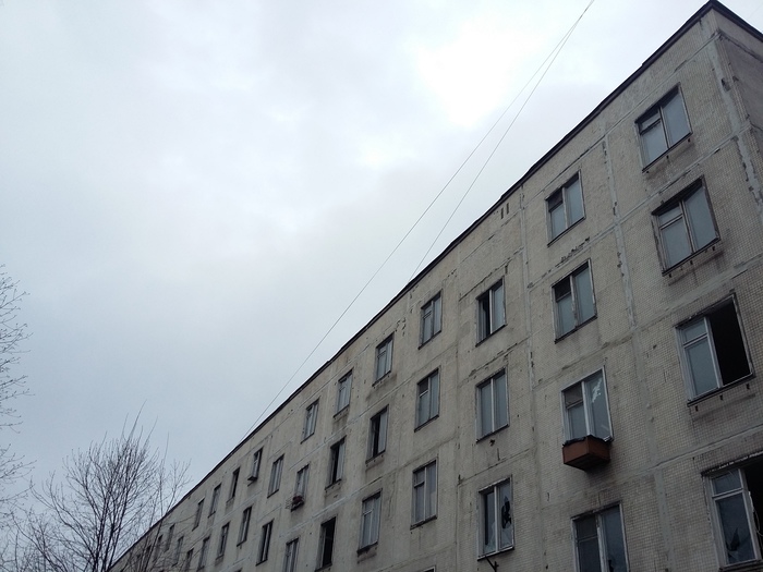 Москвичи смогут оспорить решение о реновации жилья в суде, фото