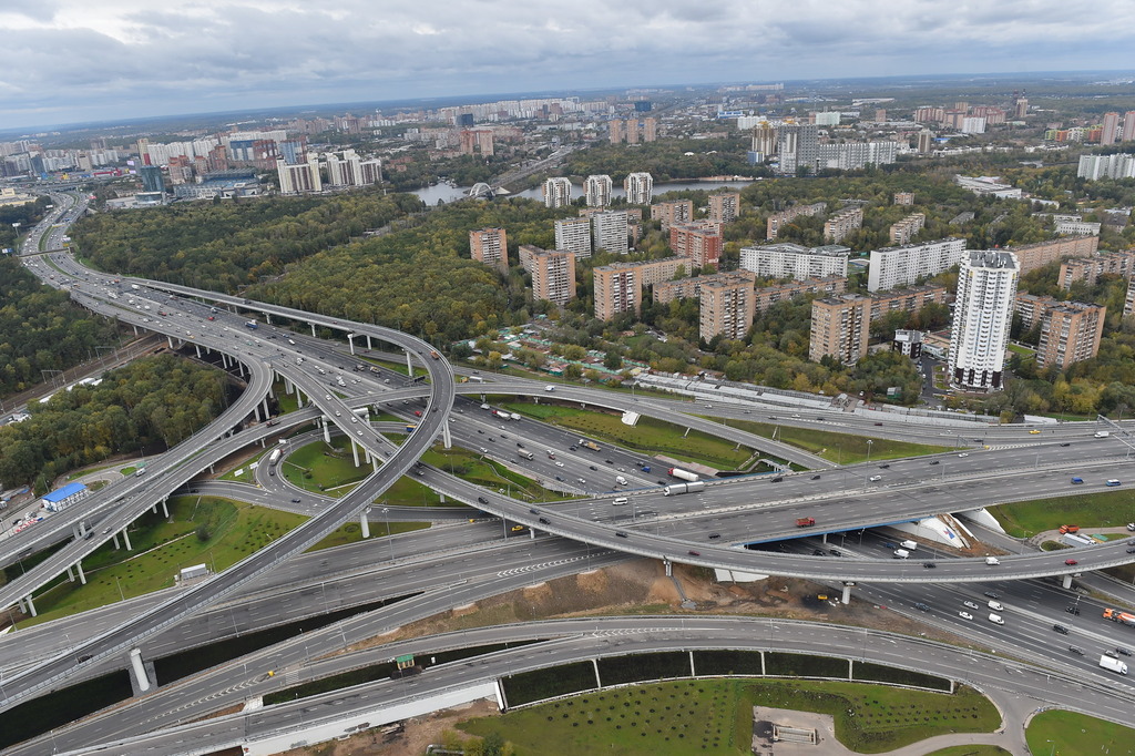 Строительство участка СВХ на шоссе Энтузиастов подходит к концу, фото