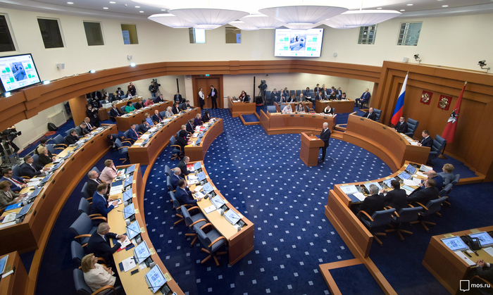 Мосгордума одобрила продление времени голосования на выборах мэра, фото