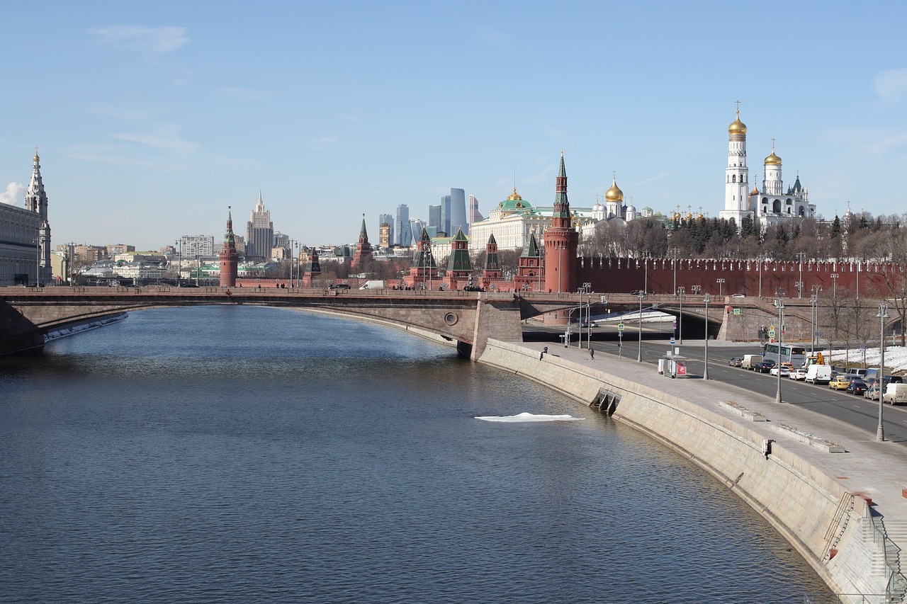 В апреле улицы Москвы помоют с шампунем четыре раза, фото
