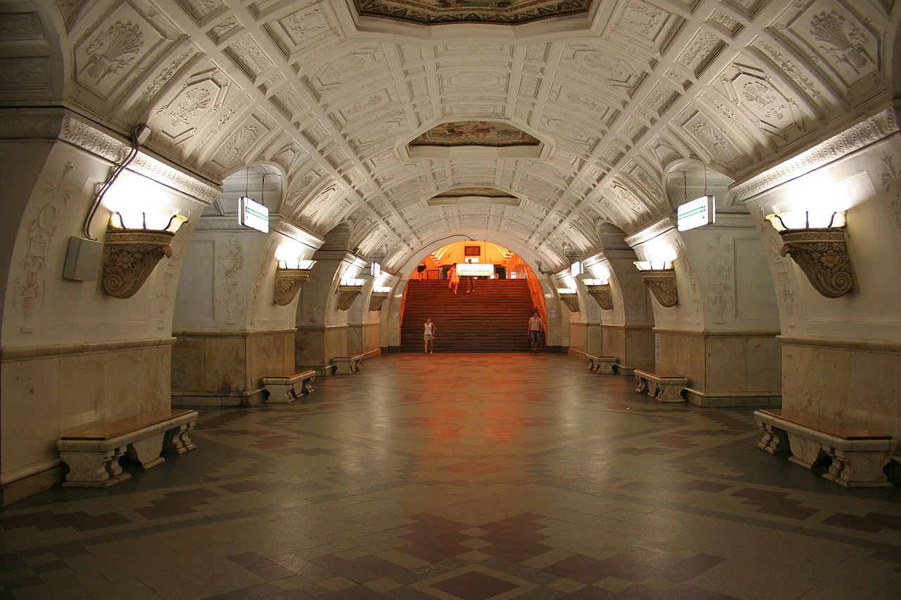 Восточный вестибюль станции метро «Белорусская» будет закрыт 2 и 3 июня, фото