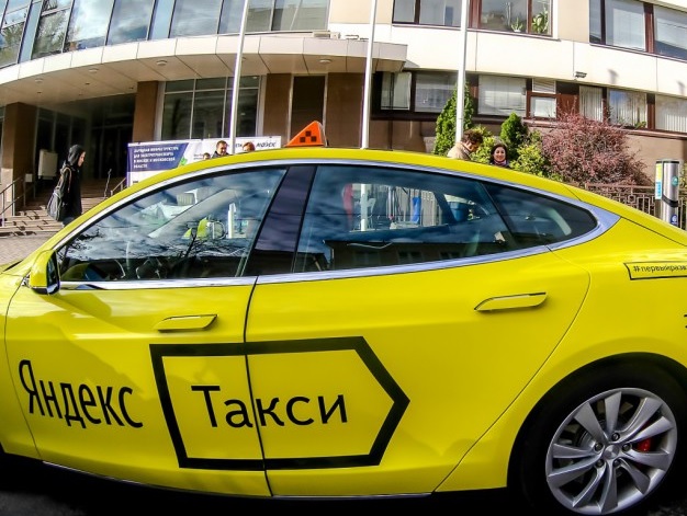 «Яндекс.Такси» обзаведется автопереводчиком с 95 языков, фото