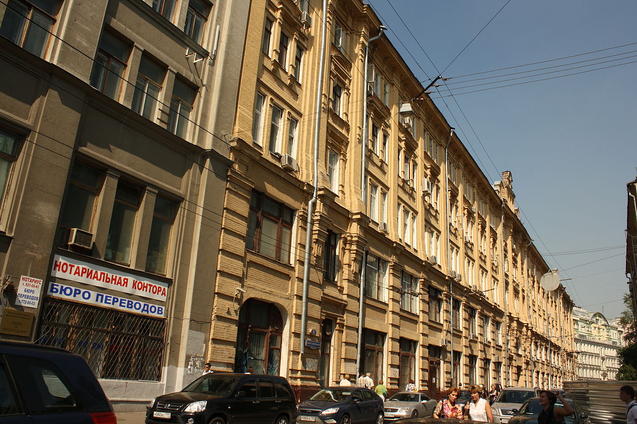 В Москве завершается благоустройство Большого и Малого Златоустинских переулков, фото