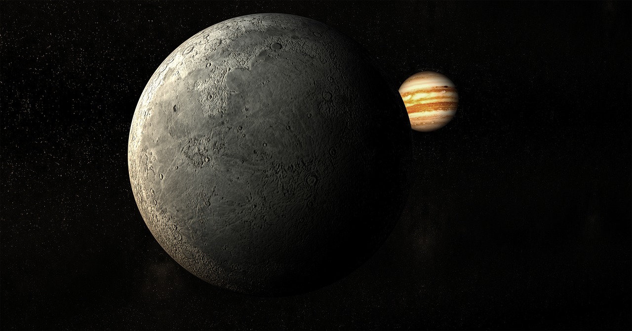 Москвичи смогут наблюдать сближение Луны с Юпитером, фото