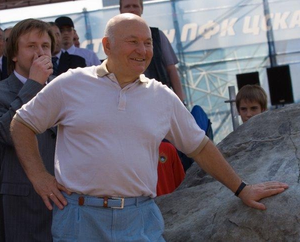 Юрию Лужкову установят мемориальную доску в Москве, фото
