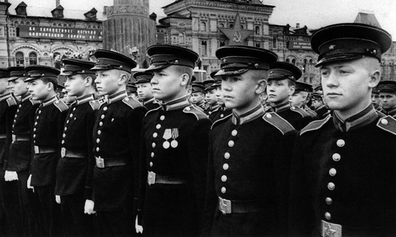 Московские суворовцы расскажут о Параде Победы, фото