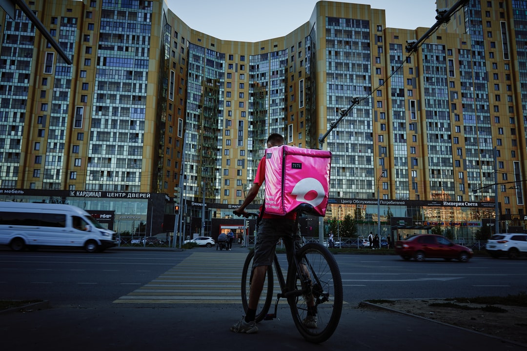 Почему выгодна покупка квартиры на вторичном рынке в московском небоскребе, фото