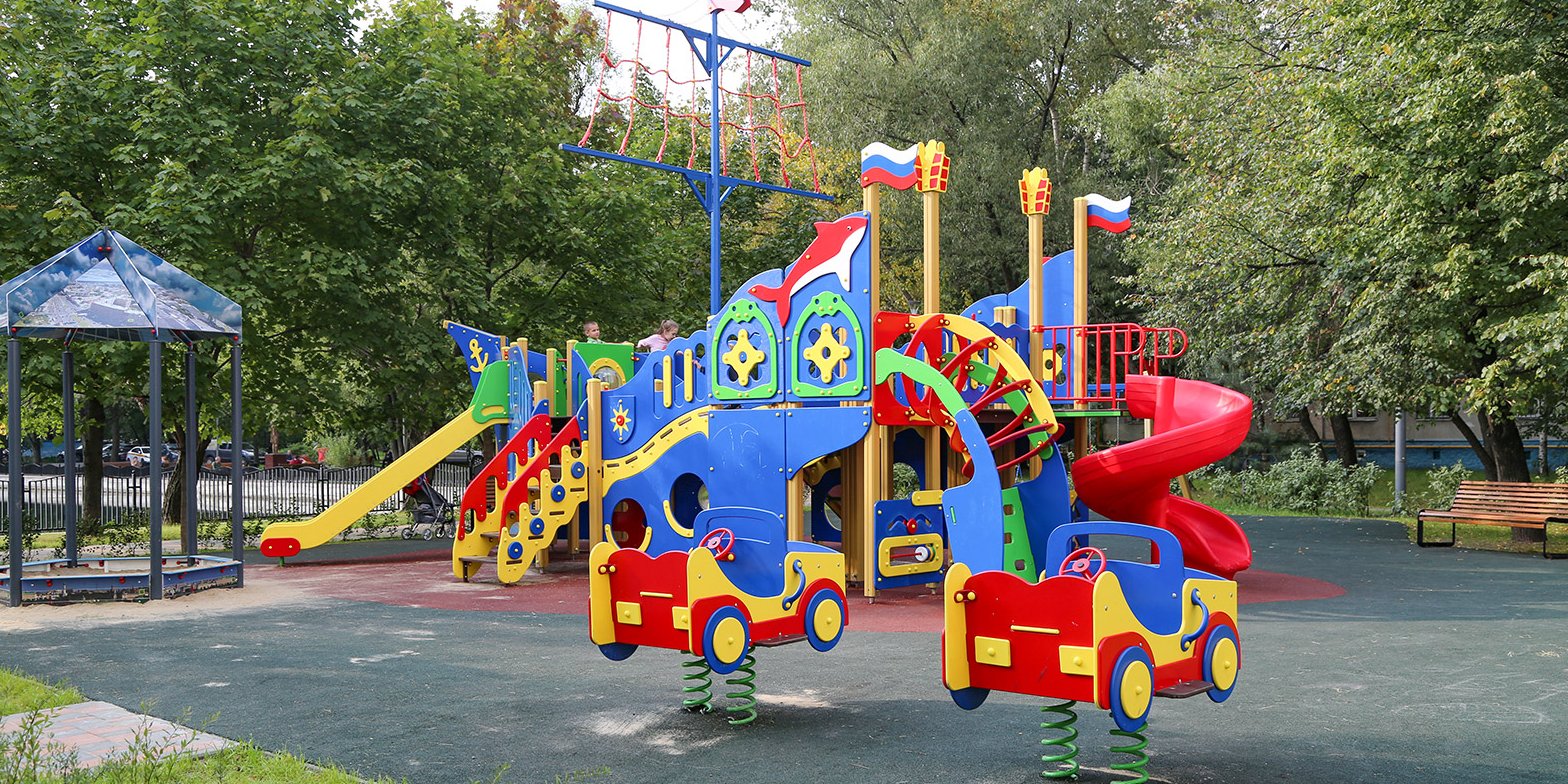 Новую детскую площадку открыли на Печорской , фото