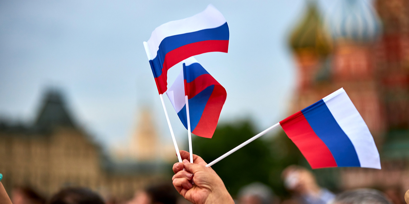 Спортсмены и артисты рассказали о том, что для них значит российский флаг, фото