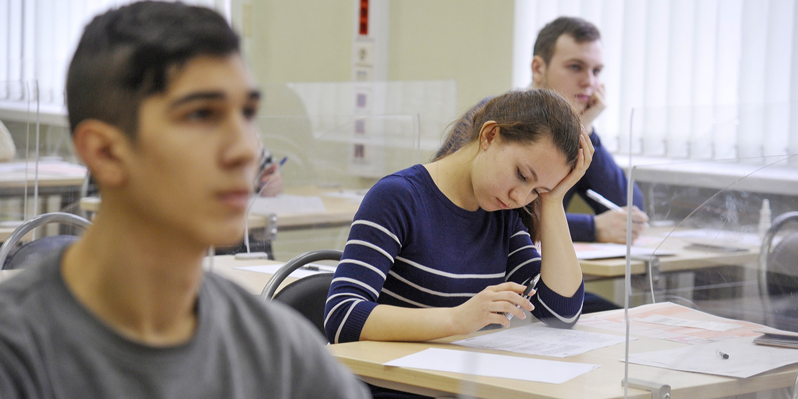 Московские школы переходят на новый формат подготовки к ЕГЭ в 2023 году, фото